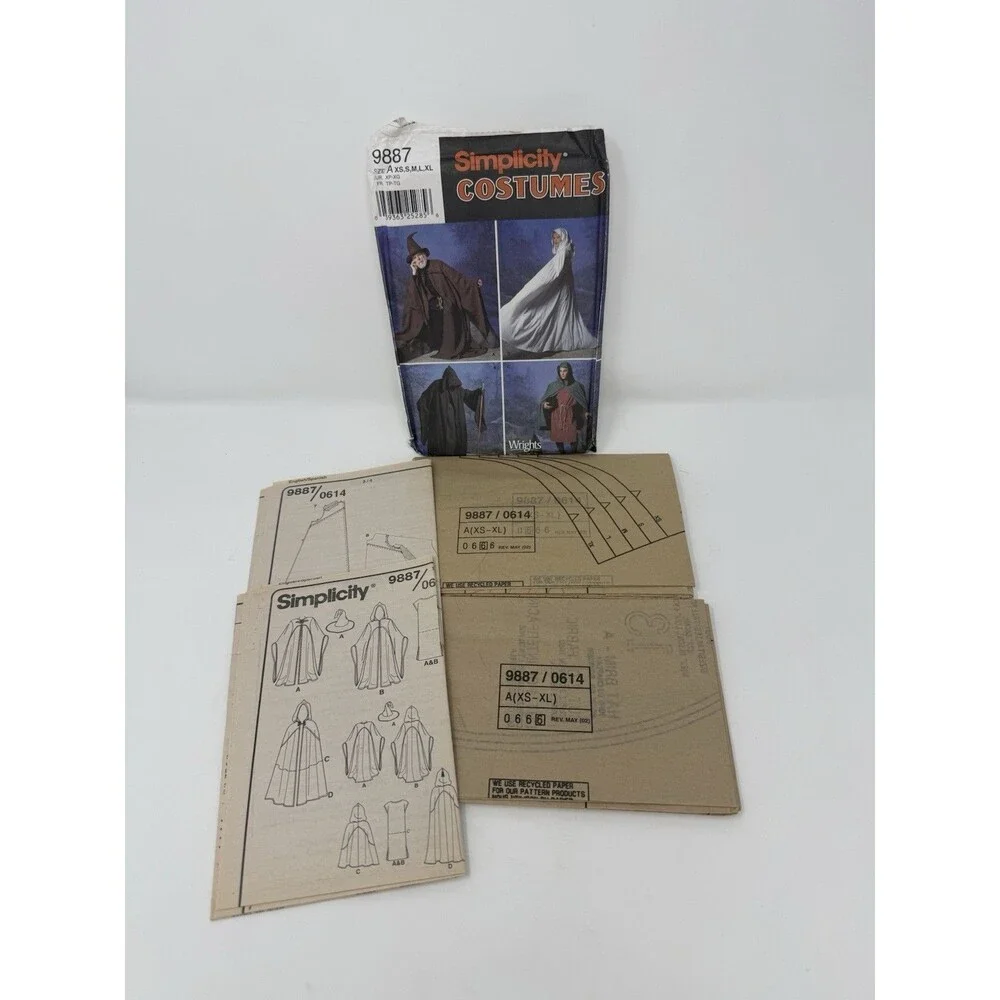 Simplicity sewing patterns Robe/hood costume UNCUT
